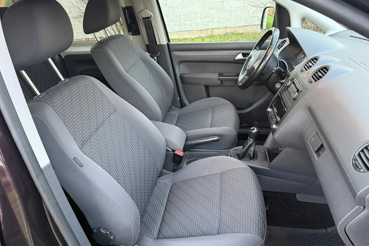 Volkswagen Caddy 2.0 MPI 109 KM MAXI 7 osobowy zdjęcie 10