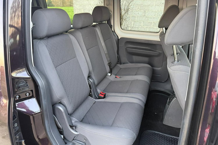 Volkswagen Caddy 2.0 MPI 109 KM MAXI 7 osobowy zdjęcie 14