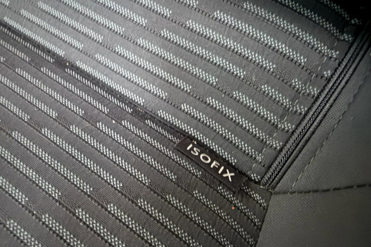 Volkswagen Caddy 2.0 MPI 109 KM MAXI 7 osobowy zdjęcie 16