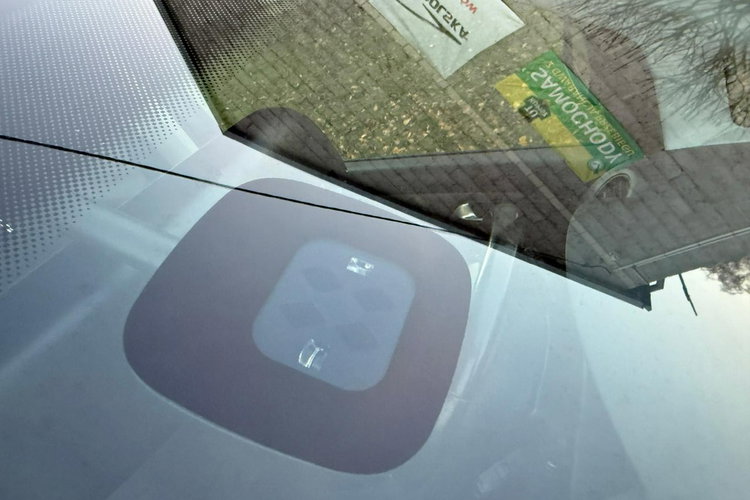 Volkswagen Caddy 2.0 MPI 109 KM MAXI 7 osobowy zdjęcie 23