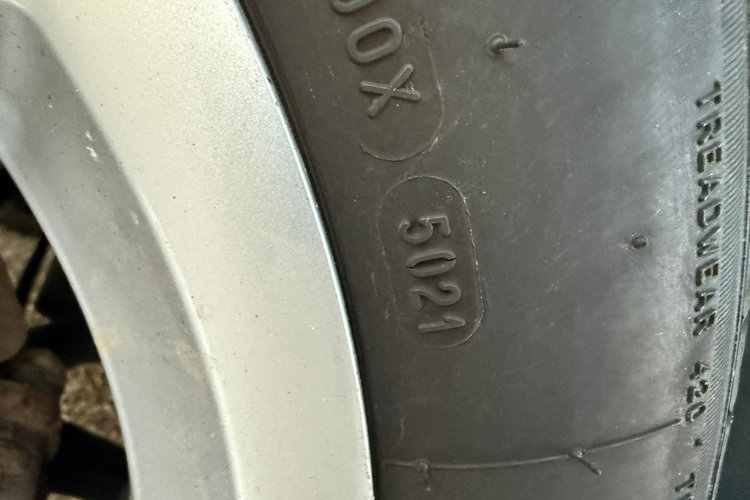 Volkswagen Caddy 2.0 MPI 109 KM MAXI 7 osobowy zdjęcie 26