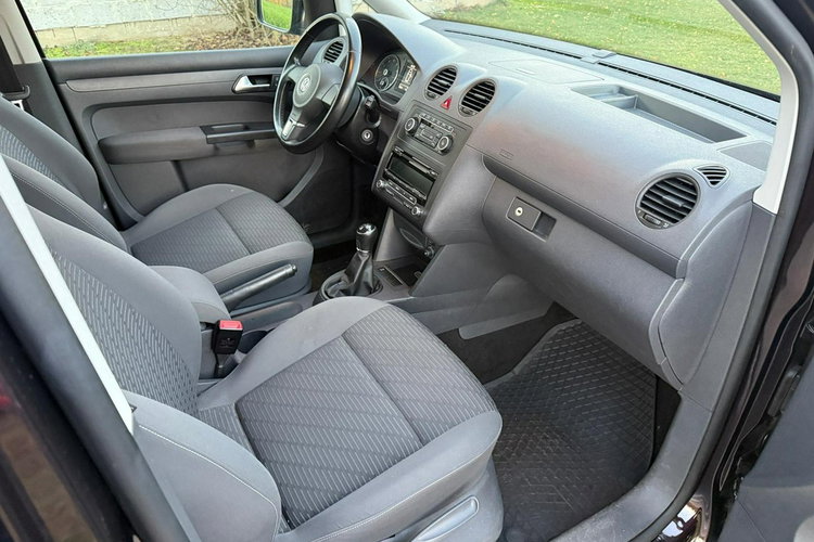 Volkswagen Caddy 2.0 MPI 109 KM MAXI 7 osobowy zdjęcie 9