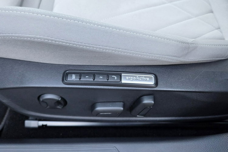 Volkswagen Golf 1.5 TSI EVO 130 KM, STYLE , ACC, Front Assist, Salon PL, F.vat 23% zdjęcie 17