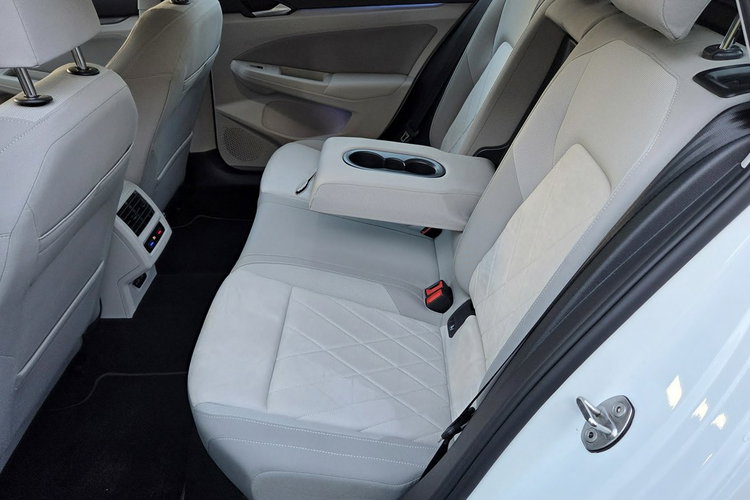 Volkswagen Golf 1.5 TSI EVO 130 KM, STYLE , ACC, Front Assist, Salon PL, F.vat 23% zdjęcie 19