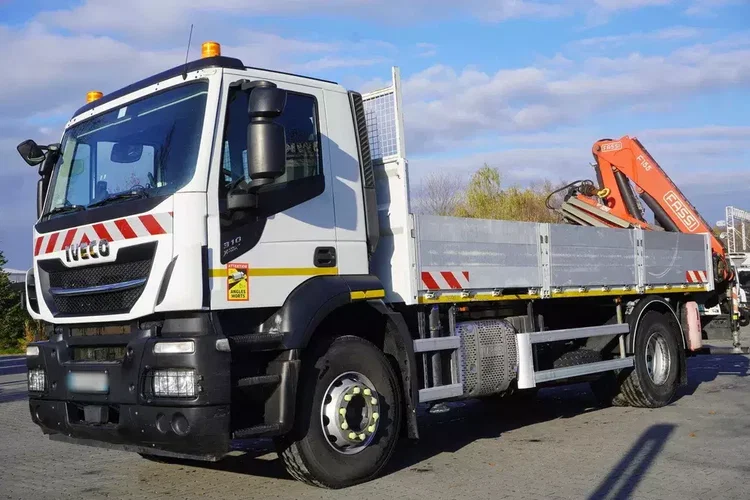 Iveco Stralis X-Way 310 4x2 E6 / dźwig Fassi F155 / 670 MTH / 130 tys. km zdjęcie 10