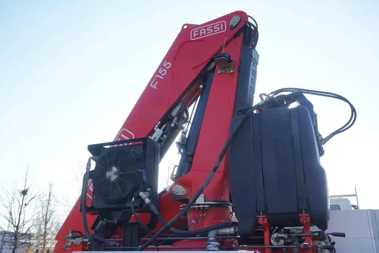 Iveco Stralis X-Way 310 4x2 E6 / dźwig Fassi F155 / 670 MTH / 130 tys. km zdjęcie 12