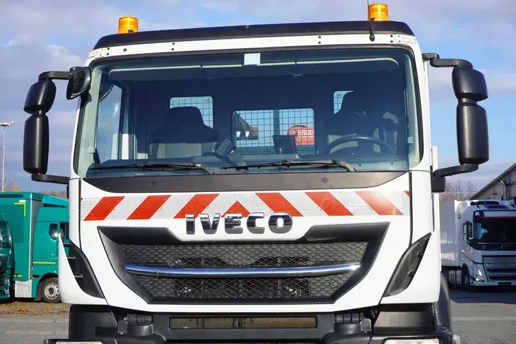 Iveco Stralis X-Way 310 4x2 E6 / dźwig Fassi F155 / 670 MTH / 130 tys. km zdjęcie 18