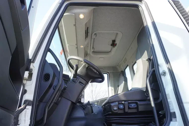 Iveco Stralis X-Way 310 4x2 E6 / dźwig Fassi F155 / 670 MTH / 130 tys. km zdjęcie 20