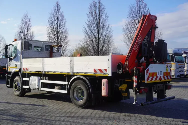 Iveco Stralis X-Way 310 4x2 E6 / dźwig Fassi F155 / 670 MTH / 130 tys. km zdjęcie 8