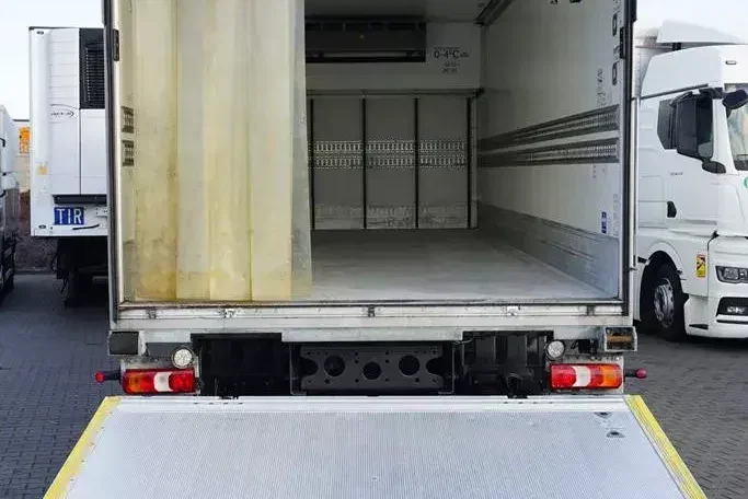 Mercedes / ANTOS / 1830 / E 6 / CHŁODNIA + WINDA / 18 PALET / 78 000 KM zdjęcie 10