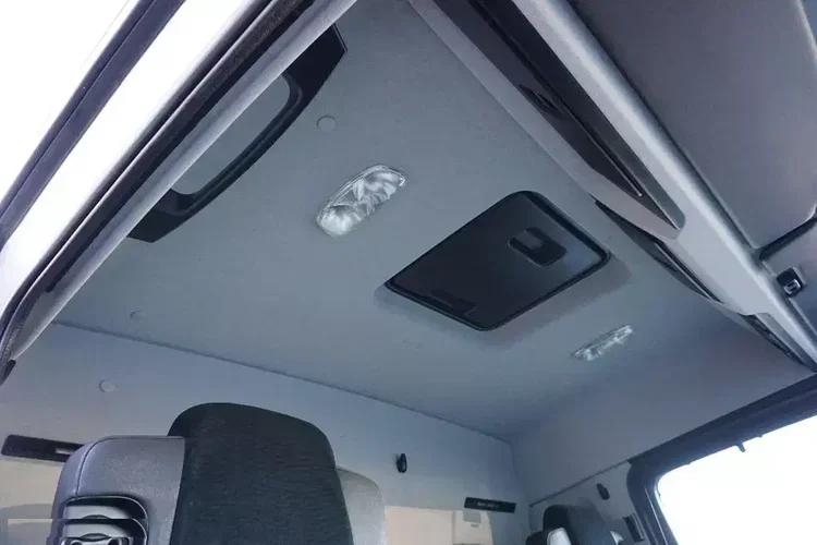 Mercedes / ANTOS / 1830 / E 6 / CHŁODNIA + WINDA / 18 PALET / 78 000 KM zdjęcie 17