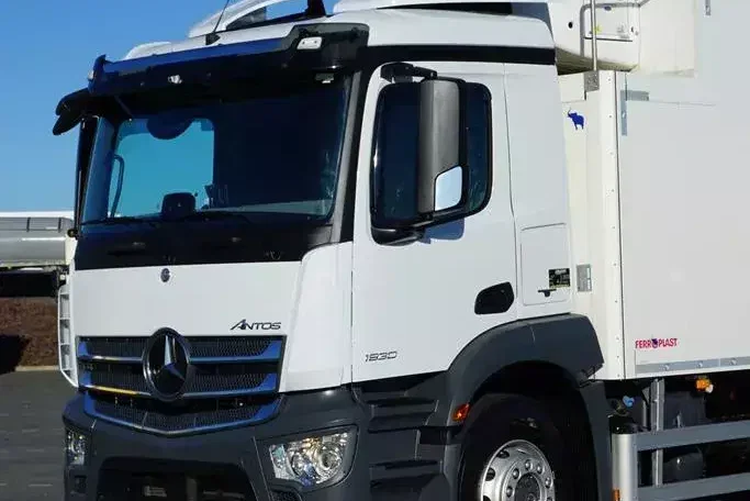 Mercedes / ANTOS / 1830 / E 6 / CHŁODNIA + WINDA / 18 PALET / 78 000 KM zdjęcie 21