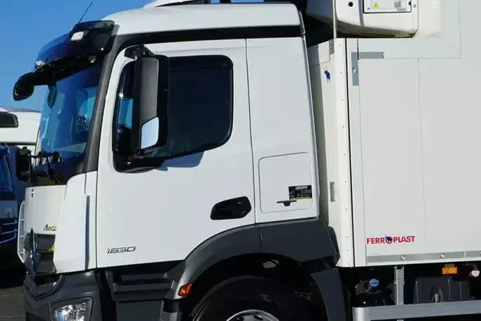 Mercedes / ANTOS / 1830 / E 6 / CHŁODNIA + WINDA / 18 PALET / 78 000 KM zdjęcie 25