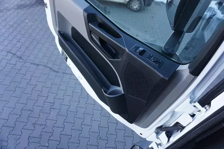 Mercedes / ANTOS / 1830 / E 6 / CHŁODNIA + WINDA / 18 PALET / 78 000 KM zdjęcie 38