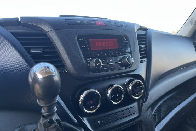 Iveco Daily 35S18 Firana 8-palet + Drzwi Tylne 3.0/180 GWARANCJA zdjęcie 10