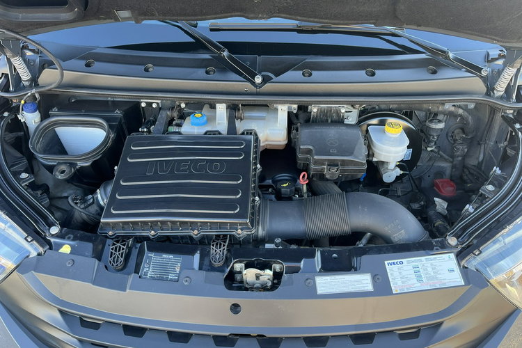 Iveco Daily 35S18 Firana 8-palet + Drzwi Tylne 3.0/180 GWARANCJA zdjęcie 19