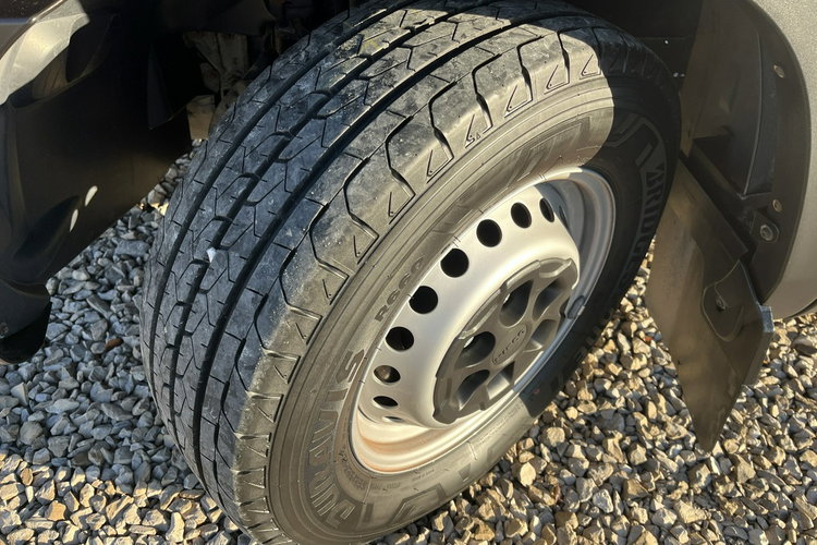 Iveco Daily 35S18 Firana 8-palet + Drzwi Tylne 3.0/180 GWARANCJA zdjęcie 22