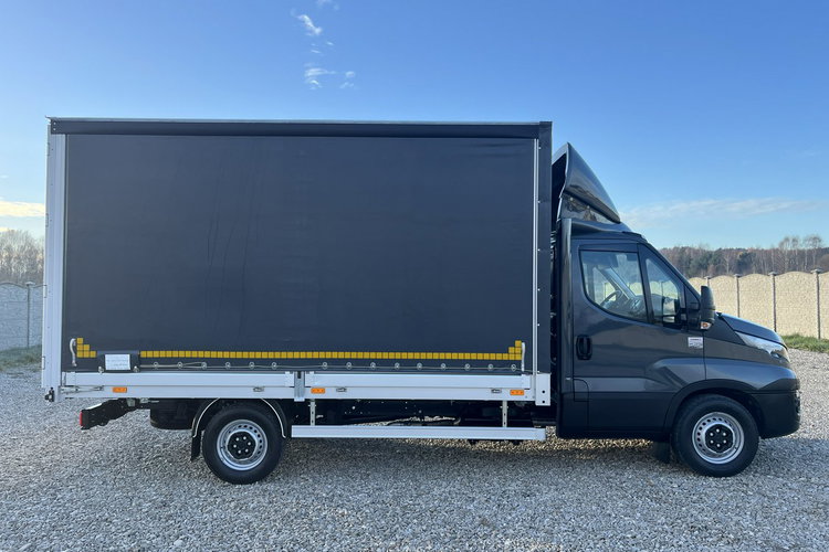 Iveco Daily 35S18 Firana 8-palet + Drzwi Tylne 3.0/180 GWARANCJA zdjęcie 25