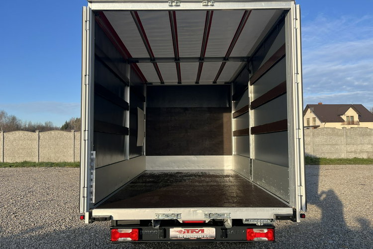 Iveco Daily 35S18 Firana 8-palet + Drzwi Tylne 3.0/180 GWARANCJA zdjęcie 5