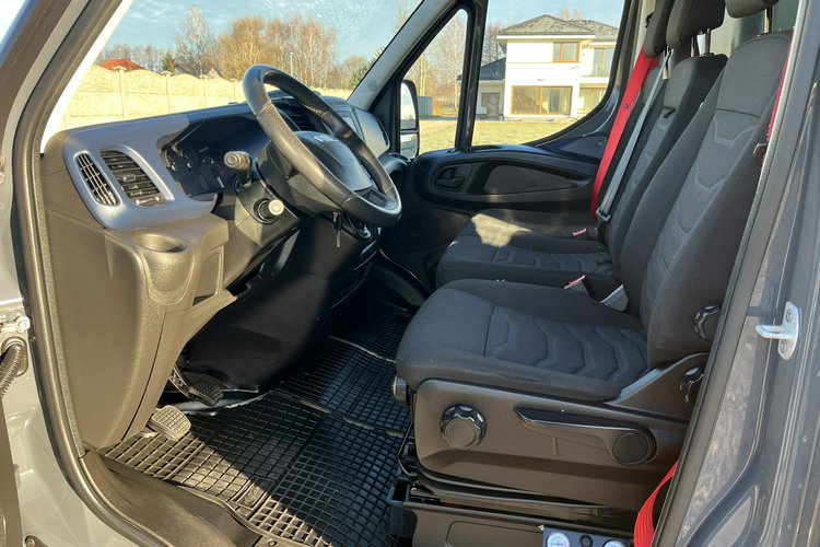 Iveco Daily 35S18 Firana 8-palet + Drzwi Tylne 3.0/180 GWARANCJA zdjęcie 8
