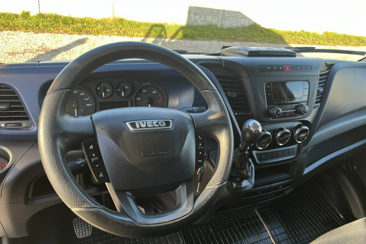 Iveco Daily 35S18 Firana 8-palet + Drzwi Tylne 3.0/180 GWARANCJA zdjęcie 9