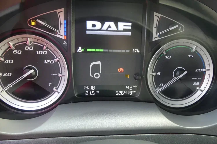 DAF CF 370 / 6x2 / CHŁODNIA 9.50 + WINDA / EURO 6 / zdjęcie 30