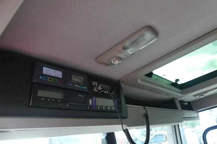 DAF CF 370 / 6x2 / CHŁODNIA 9.50 + WINDA / EURO 6 / zdjęcie 33