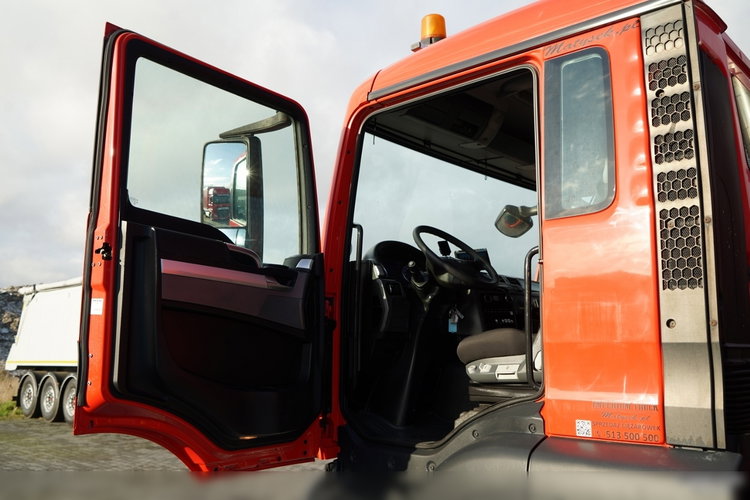 MAN TGS 35.360 / 8x2-4 / LAWETA + HDS HIAB 166 E-2 / 4 OSIOWY / NAJAZDY HYDRAULICZNE / WCIĄGARKA / POMOC DROGOWA / opony 100% zdjęcie 39