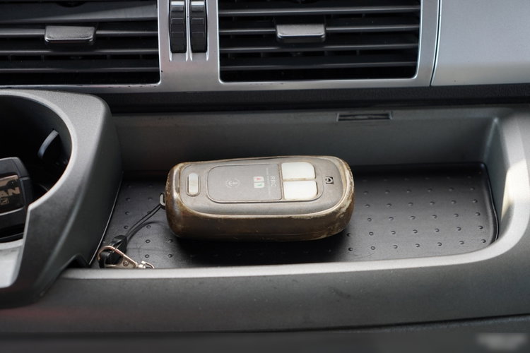 MAN TGS 35.360 / 8x2-4 / LAWETA + HDS HIAB 166 E-2 / 4 OSIOWY / NAJAZDY HYDRAULICZNE / WCIĄGARKA / POMOC DROGOWA / opony 100% zdjęcie 50