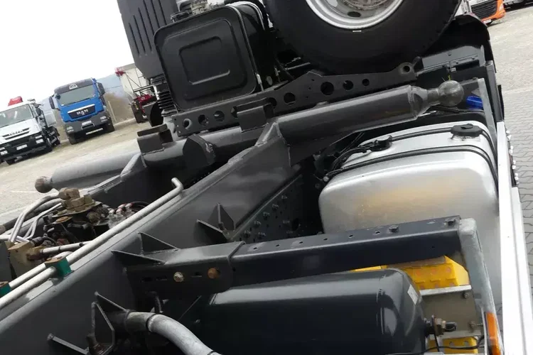 Iveco TRAKKER / X-WAY 420 / 6x4 / KH-KIPPER 3 STR / HYDROBURTA / WYWROTKA / zdjęcie 12