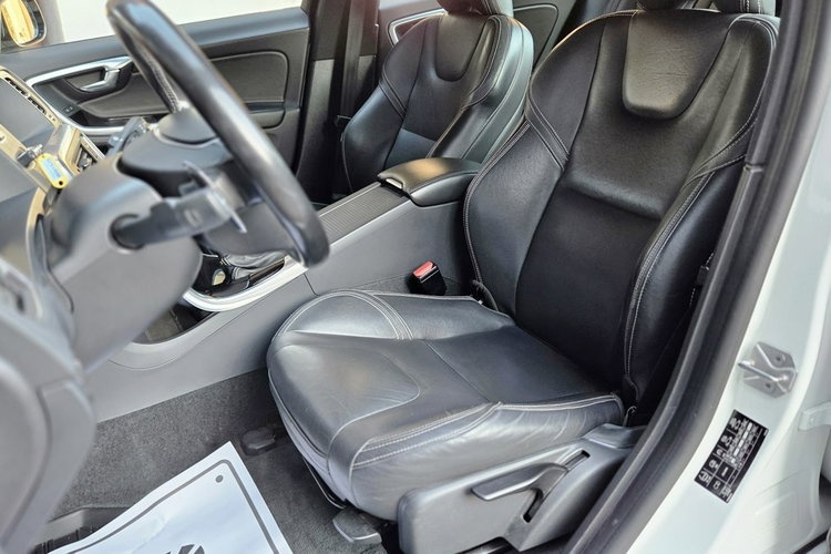 Volvo S60 D4 DRIVE-E 190KM DYNAMIC EDITION Momentum Salon PL, serwis ASO.2019 rej zdjęcie 15