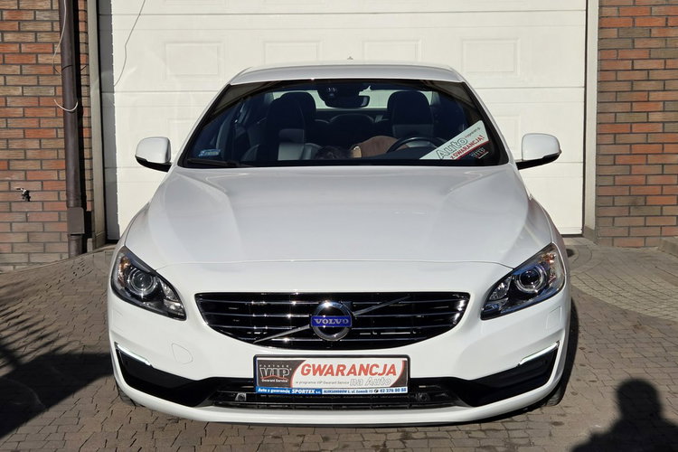 Volvo S60 D4 DRIVE-E 190KM DYNAMIC EDITION Momentum Salon PL, serwis ASO.2019 rej zdjęcie 2