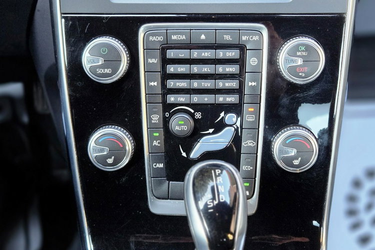 Volvo S60 D4 DRIVE-E 190KM DYNAMIC EDITION Momentum Salon PL, serwis ASO.2019 rej zdjęcie 21