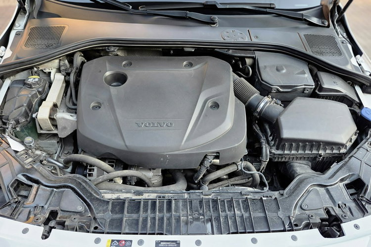 Volvo S60 D4 DRIVE-E 190KM DYNAMIC EDITION Momentum Salon PL, serwis ASO.2019 rej zdjęcie 38