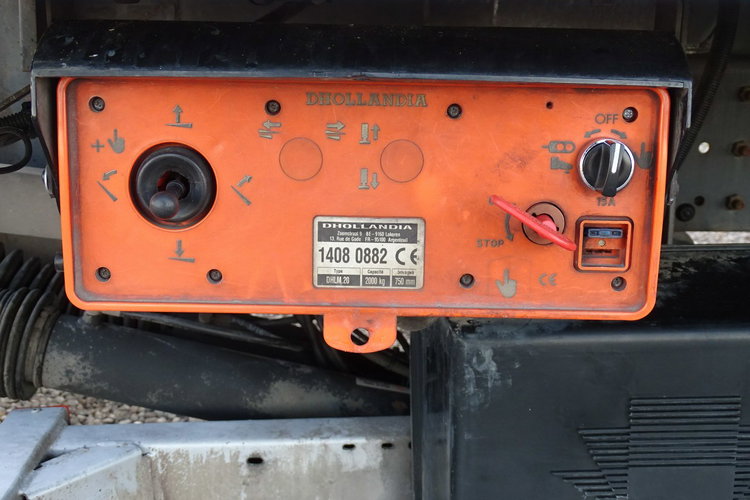 Renault D14 KONTENER, Winda klapa, Blokada mostu, 177k km Przebieg Udokumentowany TYLKO 177.000 KM , Klima , Winda , Kontener zdjęcie 10