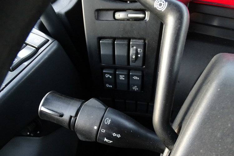 Renault D14 KONTENER, Winda klapa, Blokada mostu, 177k km Przebieg Udokumentowany TYLKO 177.000 KM , Klima , Winda , Kontener zdjęcie 16