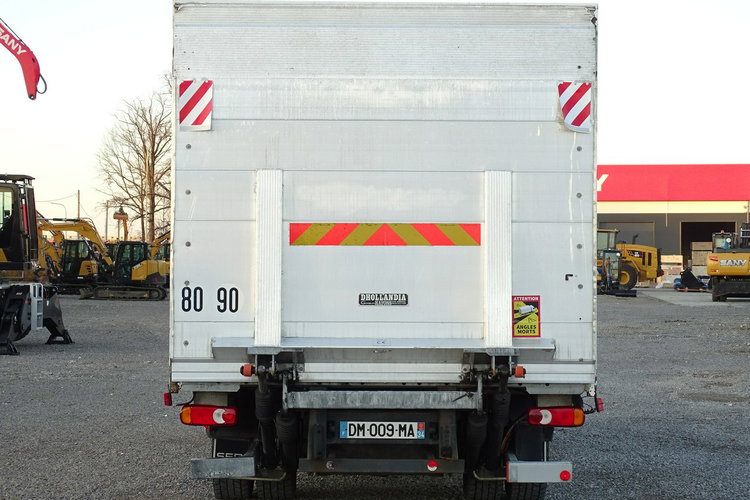 Renault D14 KONTENER, Winda klapa, Blokada mostu, 177k km Przebieg Udokumentowany TYLKO 177.000 KM , Klima , Winda , Kontener zdjęcie 18