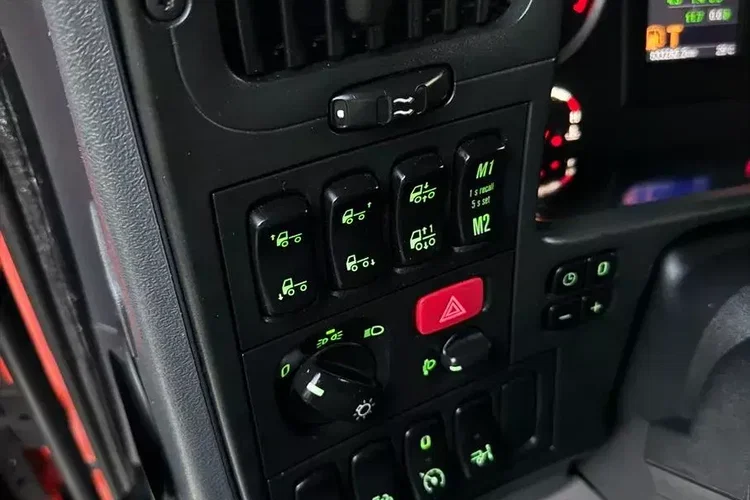 Scania P280 zdjęcie 28