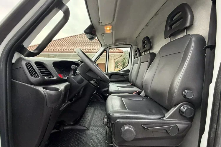 Iveco Daily 70C18 V H zdjęcie 12