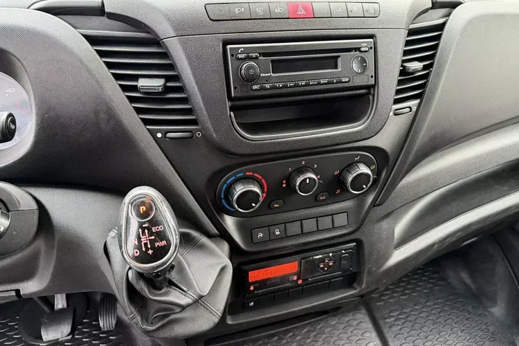 Iveco Daily 70C18 V H zdjęcie 14