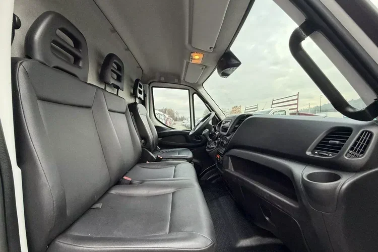 Iveco Daily 70C18 V H zdjęcie 16