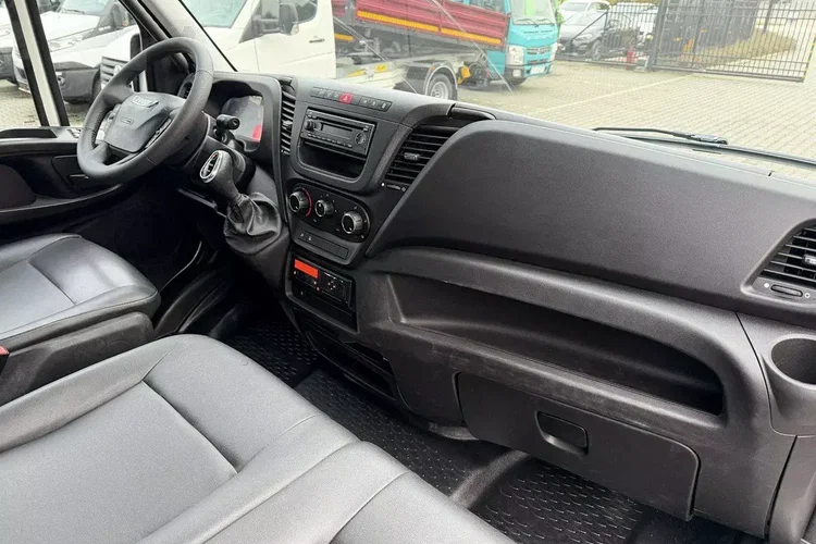 Iveco Daily 70C18 V H zdjęcie 17