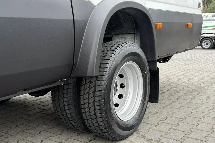 Iveco Daily 70C18 V H zdjęcie 3