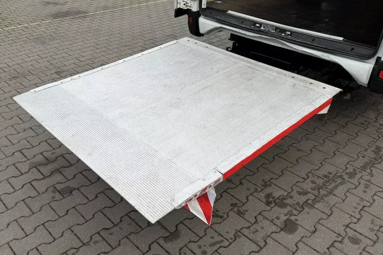 Iveco Daily 70C18 V H zdjęcie 6