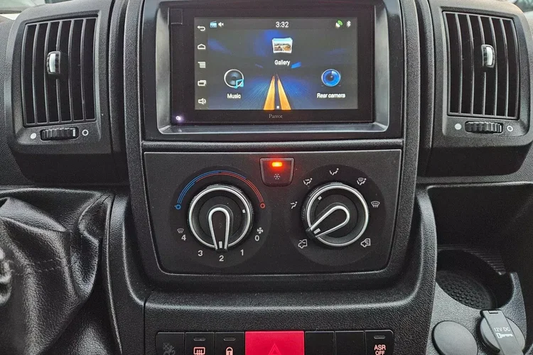 Citroen Jumper Kontener 8 ePAL 84999zł NETTO 2.2 HD/140KM zdjęcie 23