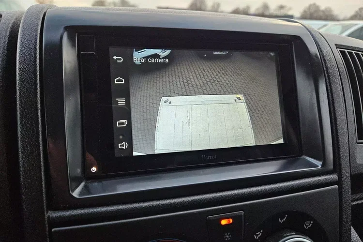 Citroen Jumper Kontener 8 ePAL 84999zł NETTO 2.2 HD/140KM zdjęcie 24