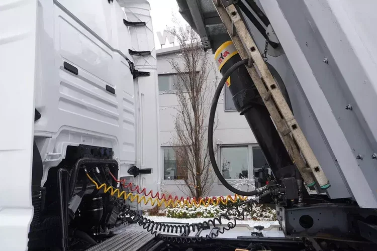 MAN TGX 18.510 E6 4×2 / Kab. sypialna / 2023 / Wielton NW-3 / poj. 38m3 zdjęcie 8