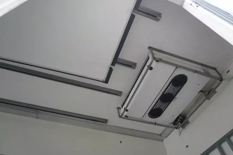 DAF LF 280 E6 4x2 / Chłodnia Chereau 22 EPAL / Multitemperatura / Thermoking T1200R zdjęcie 11