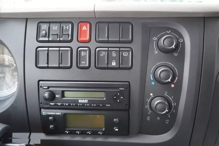 DAF LF 280 E6 4x2 / Chłodnia Chereau 22 EPAL / Multitemperatura / Thermoking T1200R zdjęcie 20