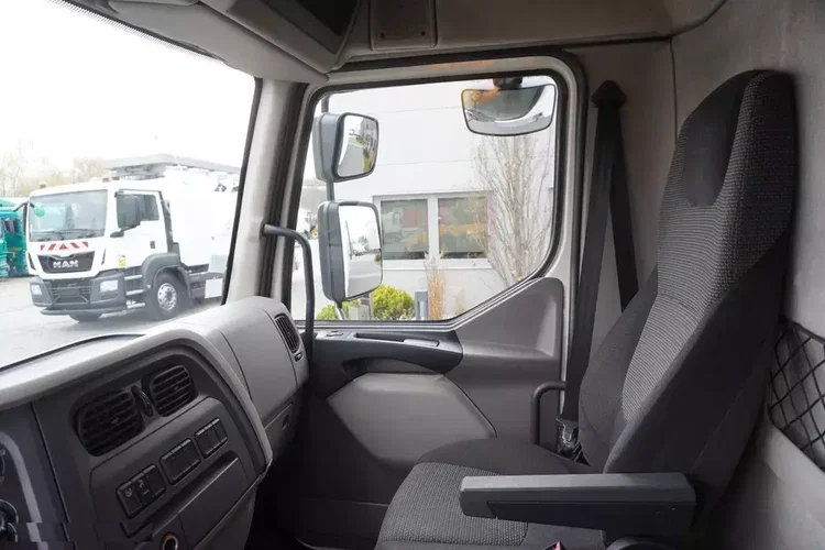 DAF LF 280 E6 4x2 / Chłodnia Chereau 22 EPAL / Multitemperatura / Thermoking T1200R zdjęcie 21